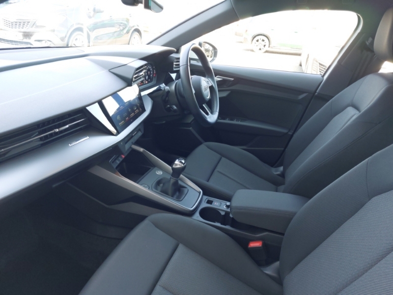 Audi A3 30 Tfsi Technik White #5