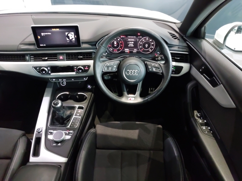 Audi A4 Black Edition 35 Tfsi 150 Ps S Tronic Black #8