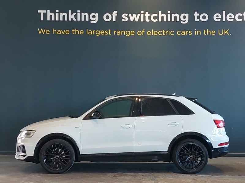 Audi Q3 2.0 Tdi Black Edition White #4