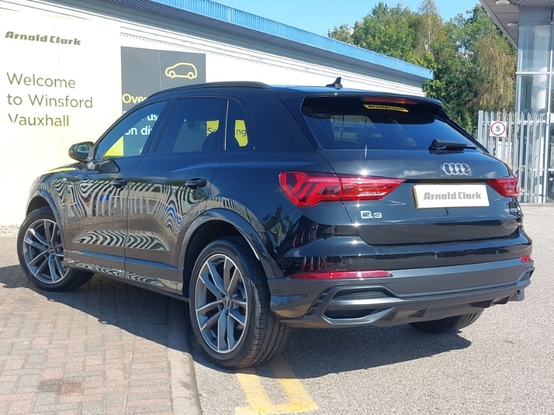 Audi Q3 35 Tfsi Black Edition S Tronic Black #2
