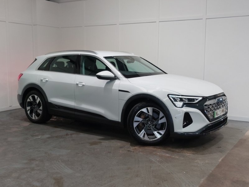 Audi Q8 e tron 300Kw 55 Quattro 114Kwh Launch Edition Black #7