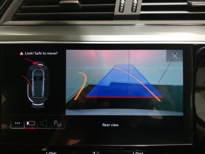 Audi Q8 e tron 300Kw 55 Quattro 114Kwh Launch Edition Black #9