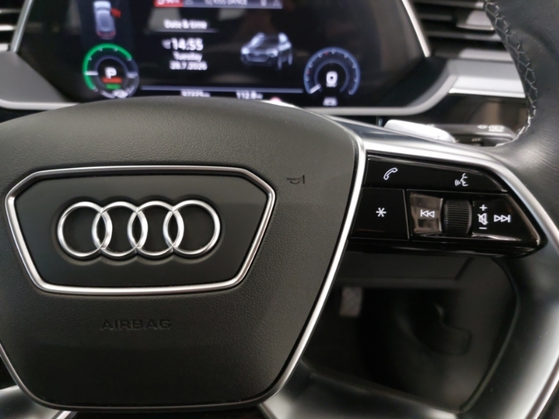 Audi Q8 e tron 300Kw 55 Quattro 114Kwh Launch Edition Black #13