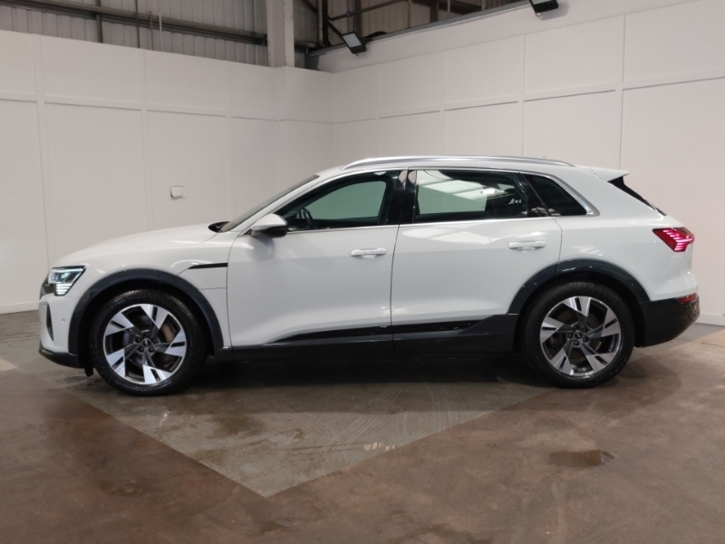 Audi Q8 e tron 250Kw 50 Quattro 95Kwh Sport White #4