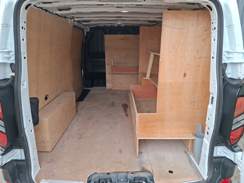 Ford Transit Custom 300 Lwb 2.0 Tdci Limited 136Ps Grey #16
