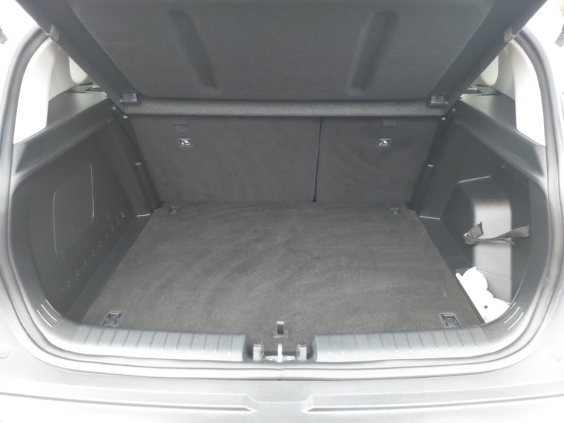 Hyundai Bayon Premium Black #18