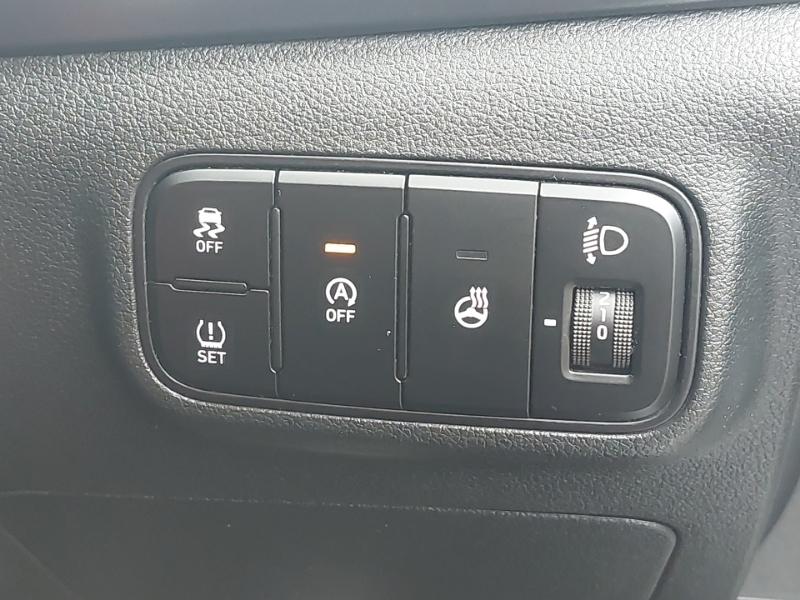 Hyundai Bayon Premium Black #17