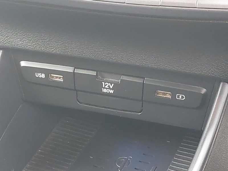 Hyundai Bayon Premium Black #16