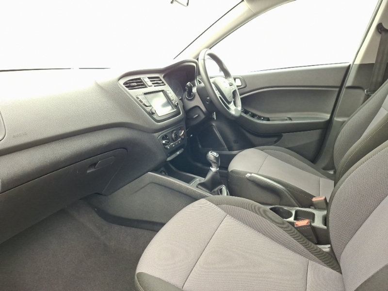 Hyundai I20 1.2 Mpi Play White #5