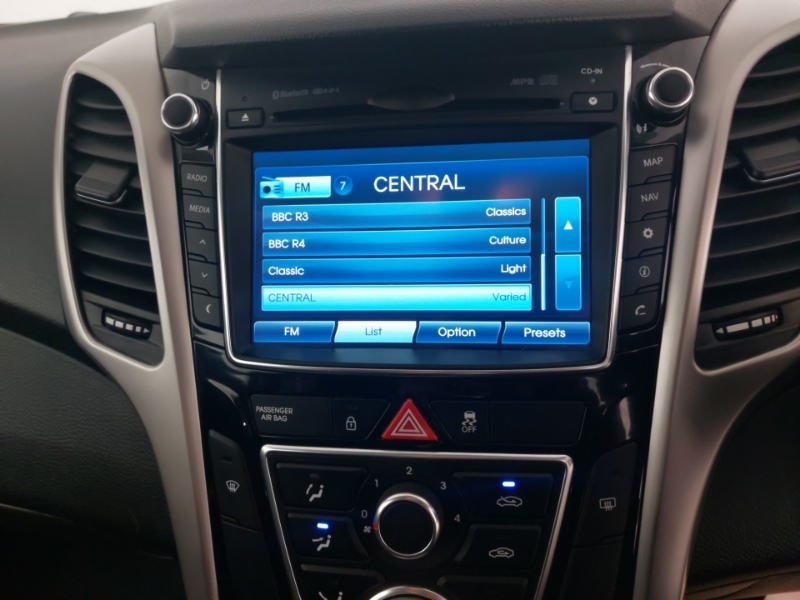 Hyundai I30 1.6 Crdi Blue Drive Silver #11