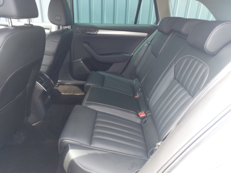 Skoda Superb 1.4 Tsi Iv Se Technology Dsg Silver #6