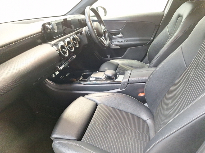 Mercedes-Benz A Class A200d Sport ST69JEJ White #5