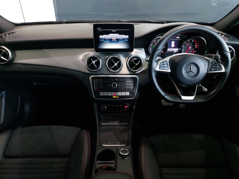 Mercedes-Benz GLA Class Gla 180 Amg Line Edition Black #3