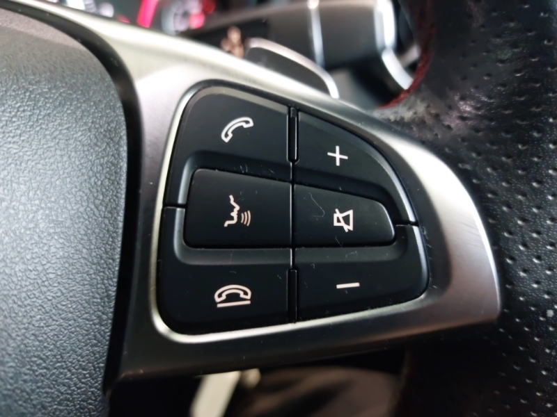 Mercedes-Benz GLA Class 180 Amg Line Edition Black #13