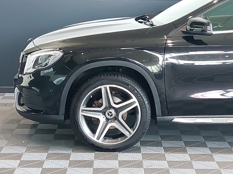 Mercedes-Benz GLA Class 180 Amg Line Edition Black #19