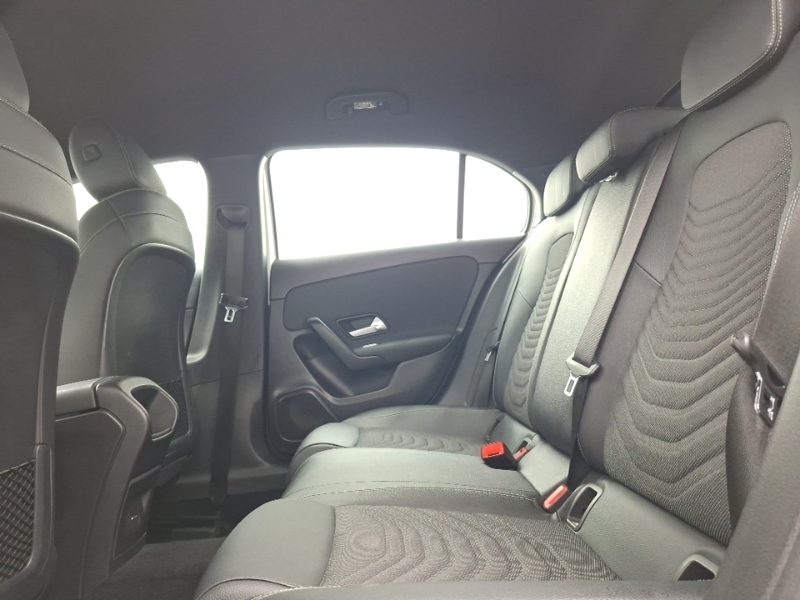 Mercedes-Benz A Class A180d Se White #6