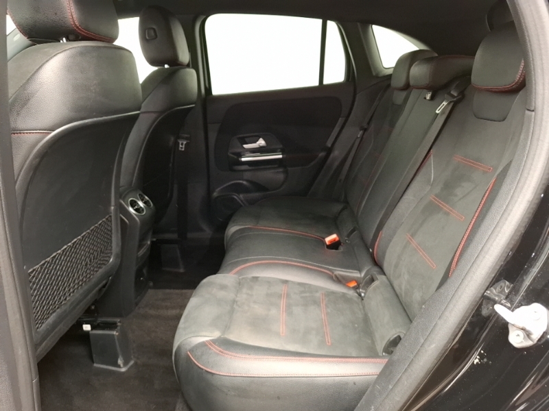 Mercedes-Benz GLA Class Gla 180 Amg Line Black #6