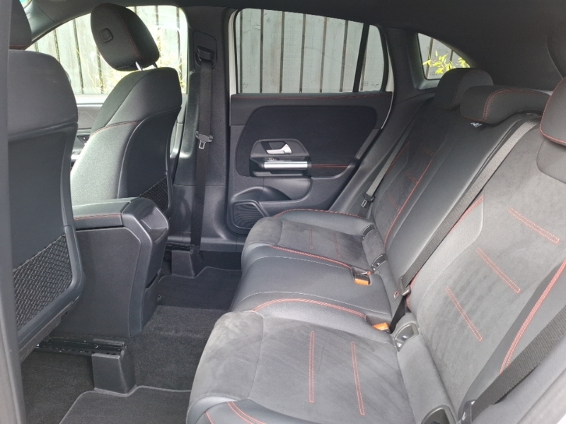 Mercedes-Benz GLA Class Gla 220D 4Matic Amg Line Executive White #6