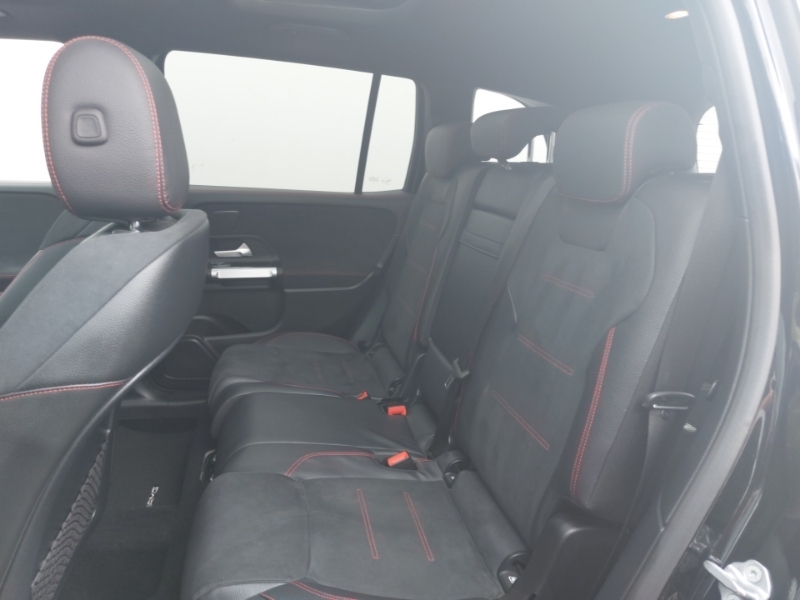 Mercedes-Benz GLB Class Glb 200 Amg Line Premium Plus 7G-tronic Black #6