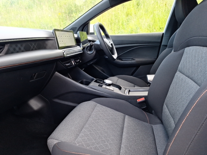 MG MG3 1.5 Hybrid Se White #5