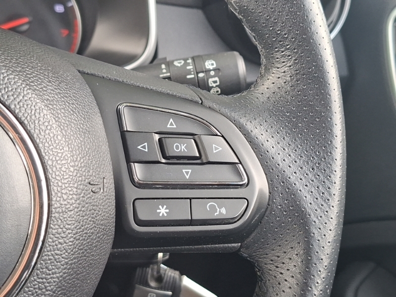 MG ZS Zs 1.5L Exclusive 105 Bhp Black #13