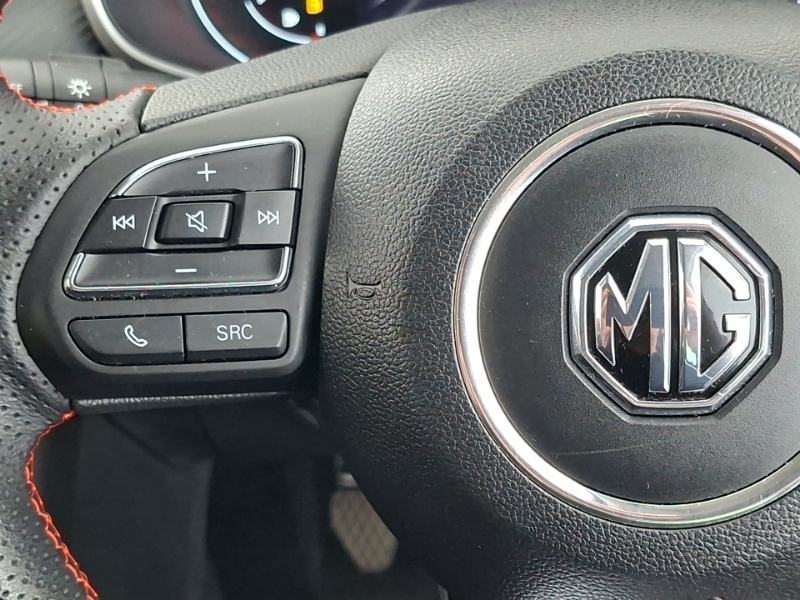 MG ZS Zs 72.6Kwh Trophy Long Range Suv White #12