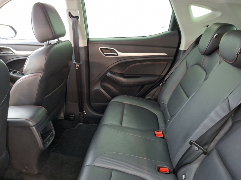 MG ZS Zs 72.6Kwh Trophy Long Range Suv White #6