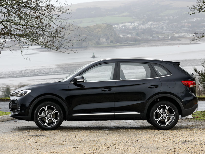 MG ZS 1.5 Hybrid Se Black #4