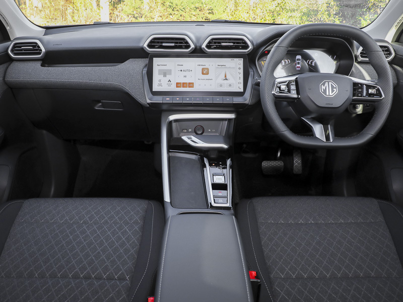 MG ZS 1.5 Hybrid Se Black #3