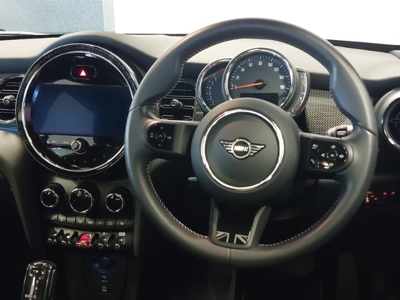 Mini Hatch 1.5 Cooper Exclusive Red #5