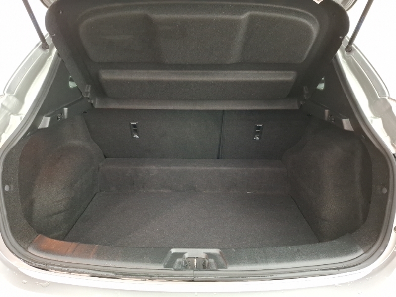 Nissan Qashqai Hatchback Black #18
