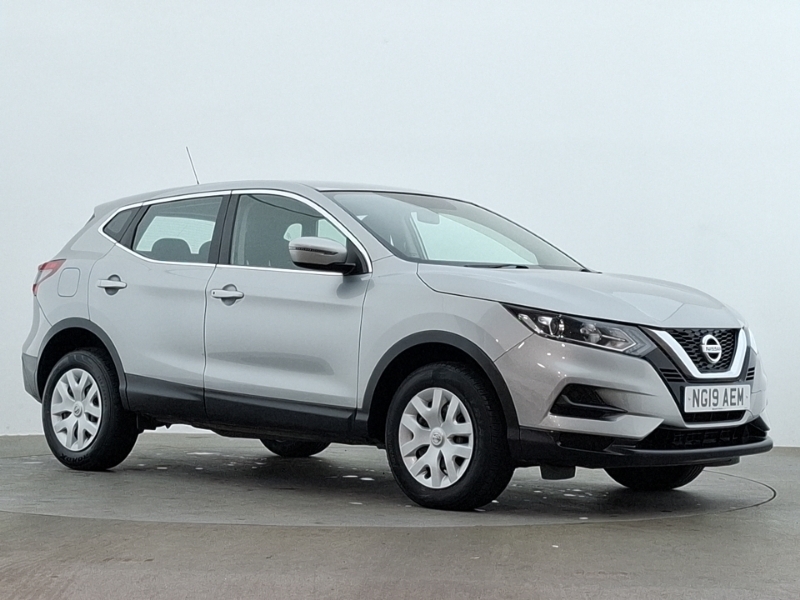 Nissan Qashqai Hatchback Black #7