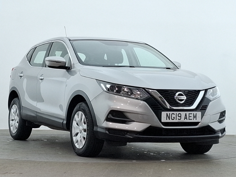 Nissan Qashqai Hatchback Black #1