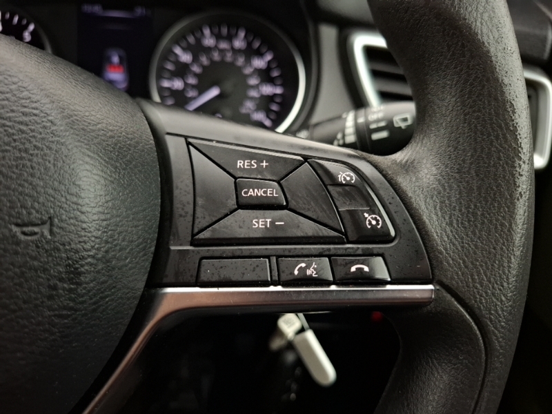 Nissan Qashqai Hatchback Black #13