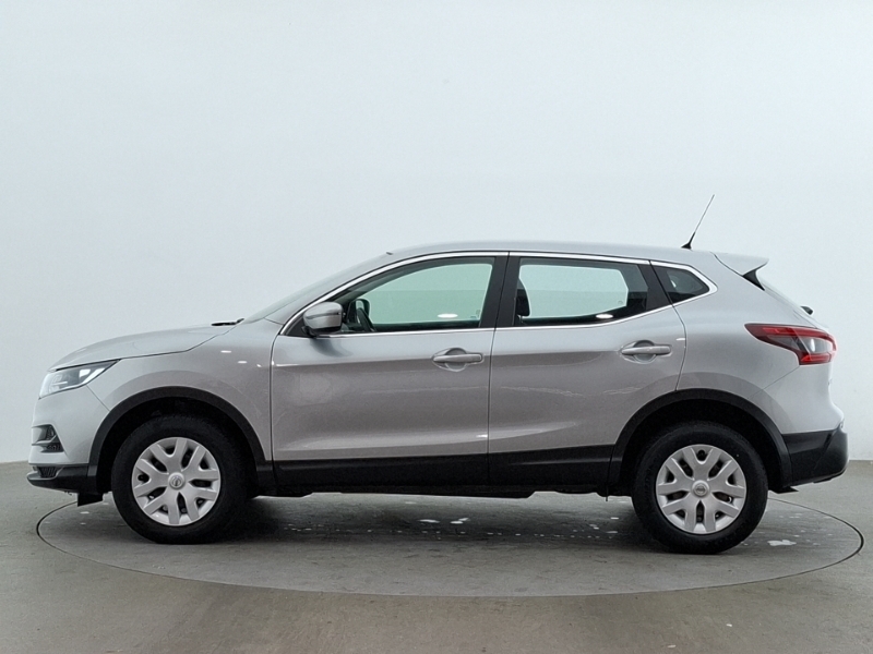 Nissan Qashqai Hatchback Black #4