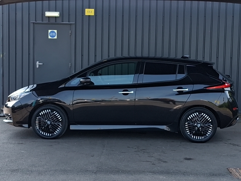 Nissan Leaf 110Kw N-connecta 39Kwh Black #4