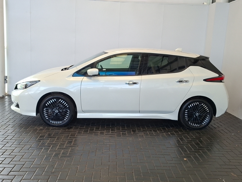 Nissan Leaf 110Kw N-connecta 39Kwh White #4