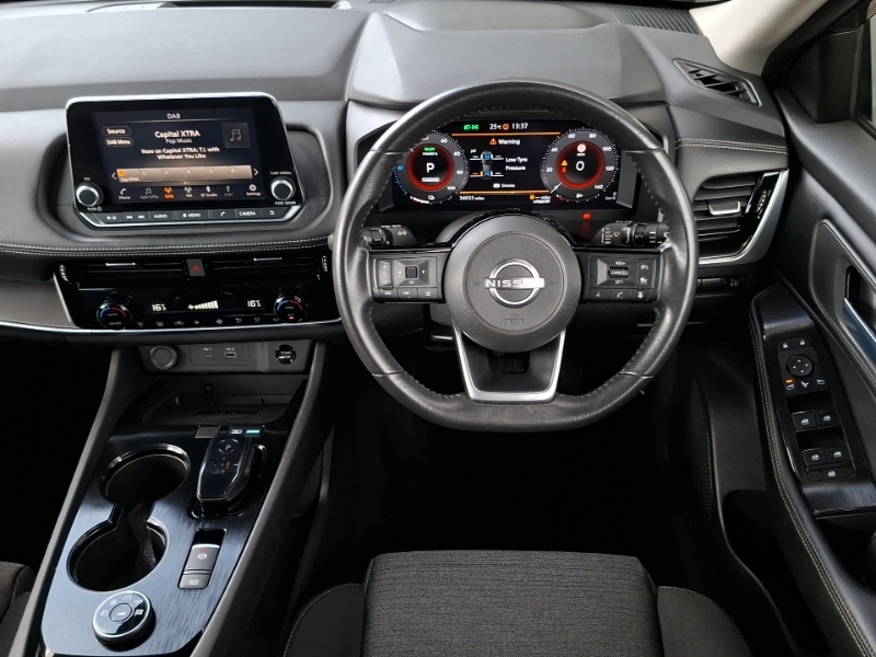 Nissan X-Trail Tekna Black #8