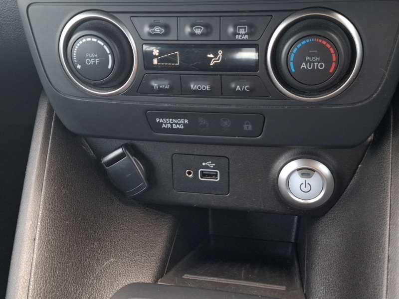 Nissan Leaf 39Kwh Tekna Hatchback Black #16