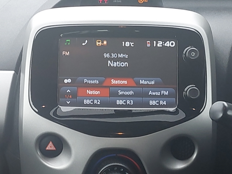 Peugeot 108 1.0 Active Black #11