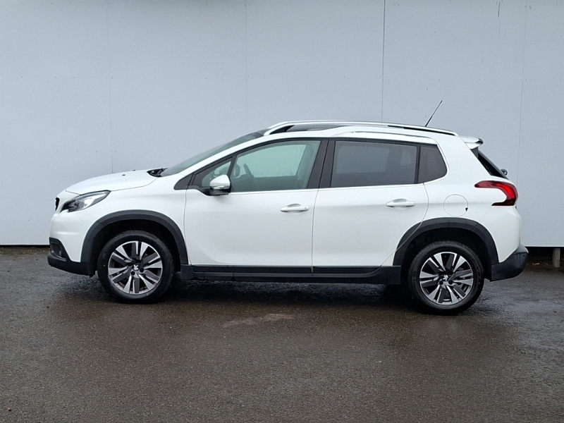 Peugeot 2008 1.2 Puretech Allure Premium Start Stop White #4