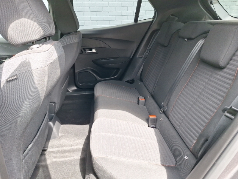 Peugeot 2008 1.2 Puretech Active Premium Grey #6
