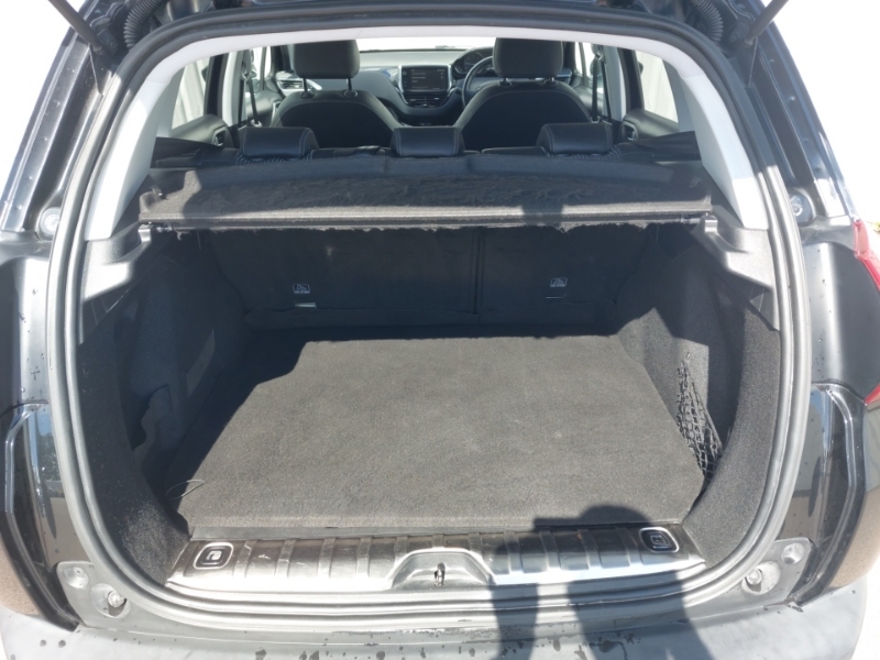 Peugeot 2008 2008 Allure Green #18