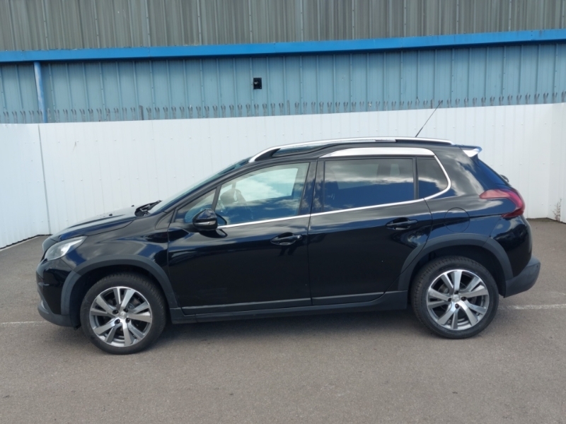 Peugeot 2008 1.6 Bluehdi 120 Allure Black #4