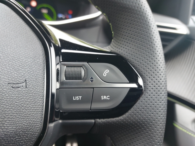 Peugeot 2008 1.2 Puretech Allure Black #13