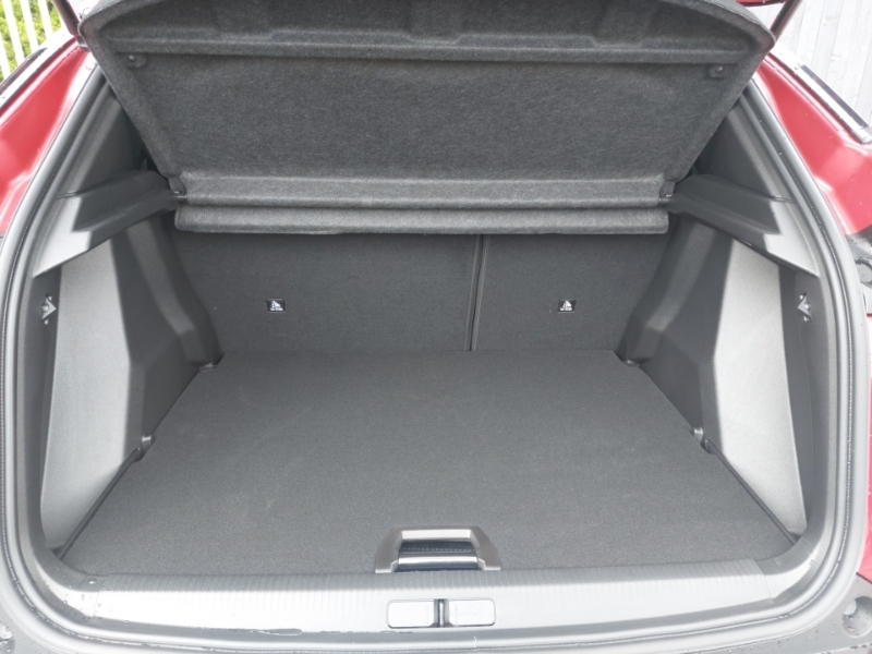 Peugeot 2008 1.2 Puretech Allure Black #18