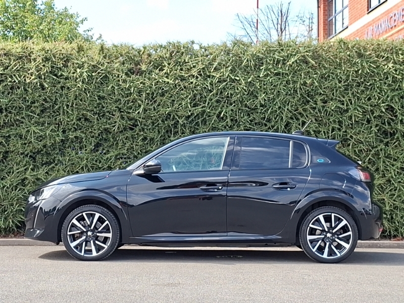 Peugeot e-208 100Kw Gt 50Kwh Black #4