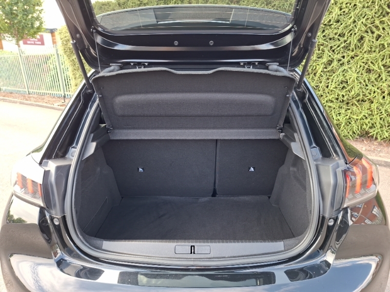 Peugeot e-208 208 Allure Premium Ev Black #18