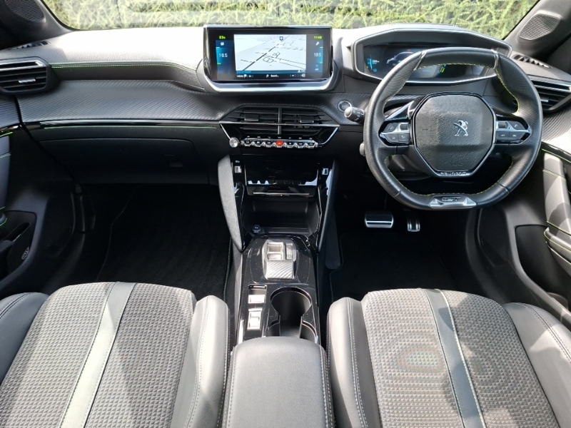Peugeot e-208 100Kw Gt 50Kwh Black #3