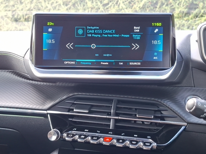 Peugeot e-208 208 Allure Premium Ev Black #11